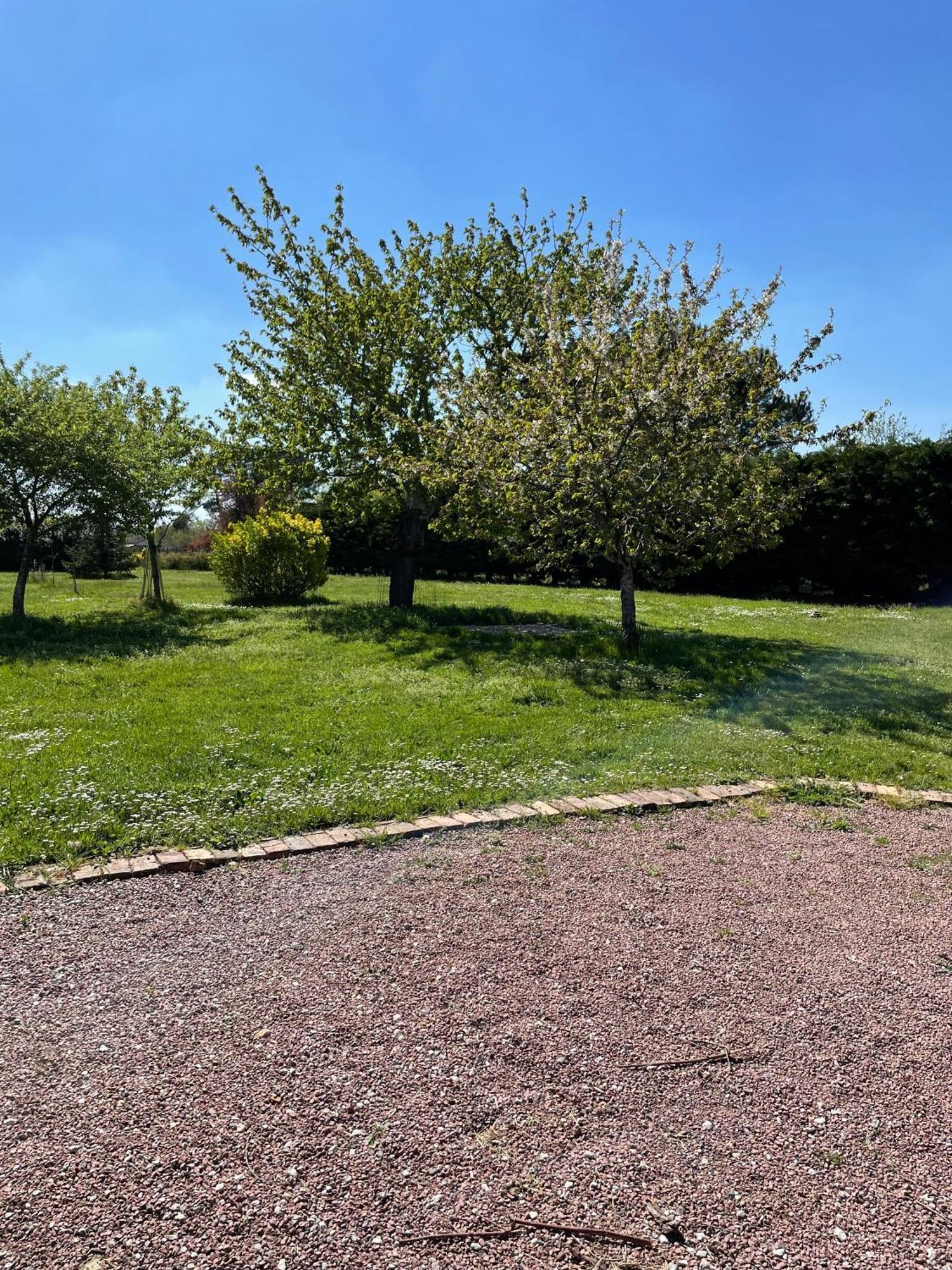 32 Parc Des Sports Chez Catherve Saint-Medard-de-Guizieres Luaran gambar